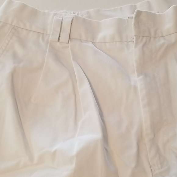 EHL no wrinkle white shorts size 18w - Picture 2 of 5